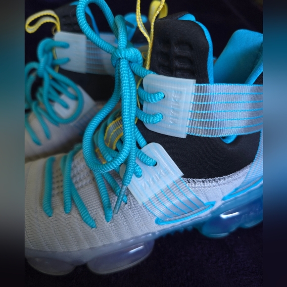 Kids' Blue and Yellow Basketball Sneakers - Picture 10 of 15
